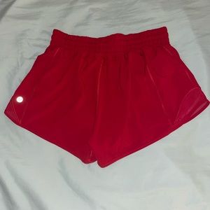 Lululemon hotty hot high rise 2.5 shorts